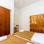 Apartment And Rooms Angela Apartman *