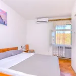 Apartment And Rooms Angela