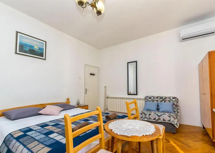 Appartement And Angela