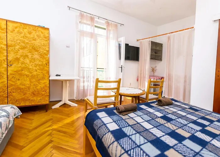 And Angela Appartement *