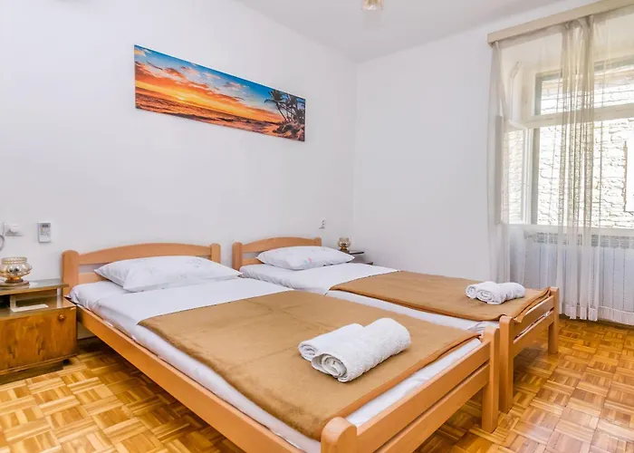 And Angela * Vela Luka