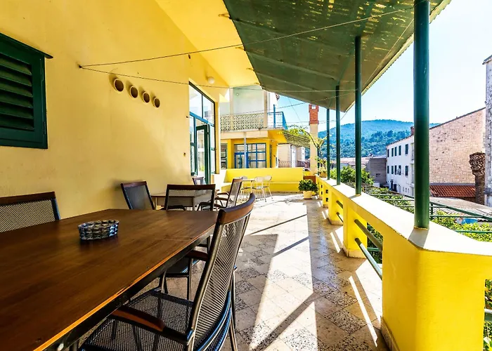 And Angela Appartement Vela Luka