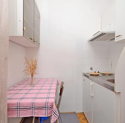 And Angela Appartement Vela Luka