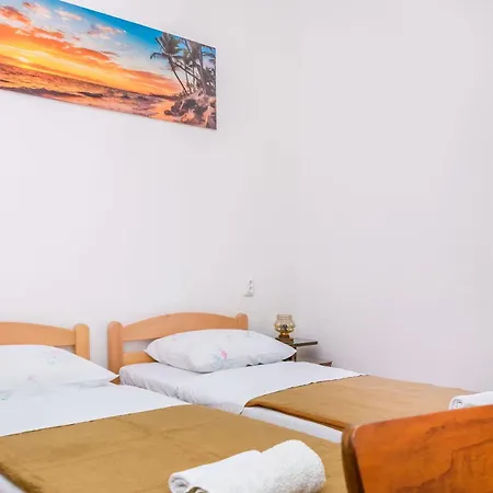 Apartment And Rooms Angela Vela Luka