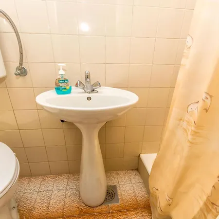 And Angela Апартаменты