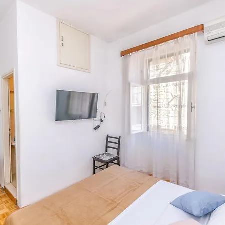 And Angela Vela Luka