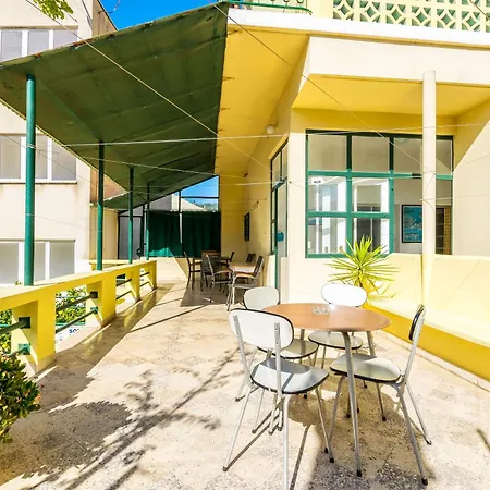 Апартаменты And Angela