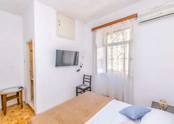 And Angela Vela Luka