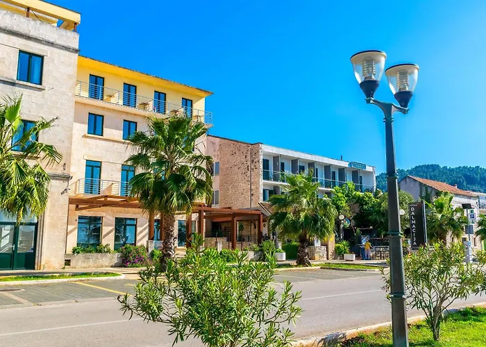 And Angela * Vela Luka