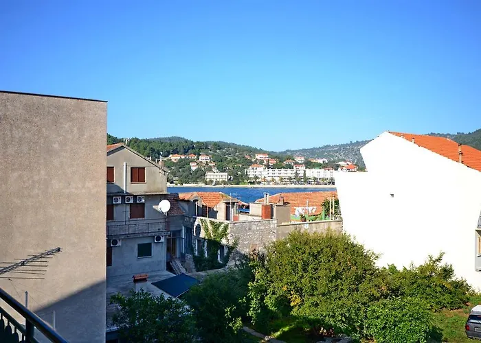 And Angela Apartamento Vela Luka